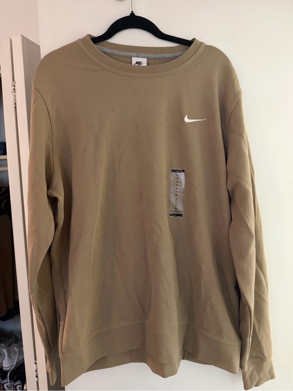 Nike women’s Crewneck Sweatshirt - Tan